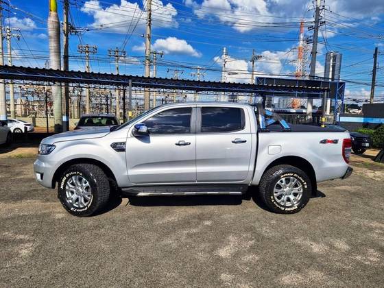 FORD RANGER 3.2 XLT 4X4 CD 20V DIESEL 4P AUTOMÁTICO